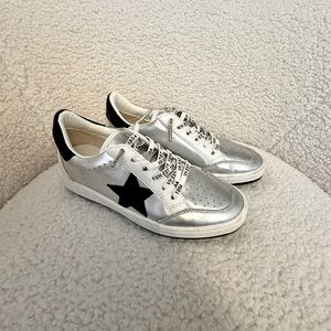 VINTAGE HAVANA SNEAKER SIZE 7.5